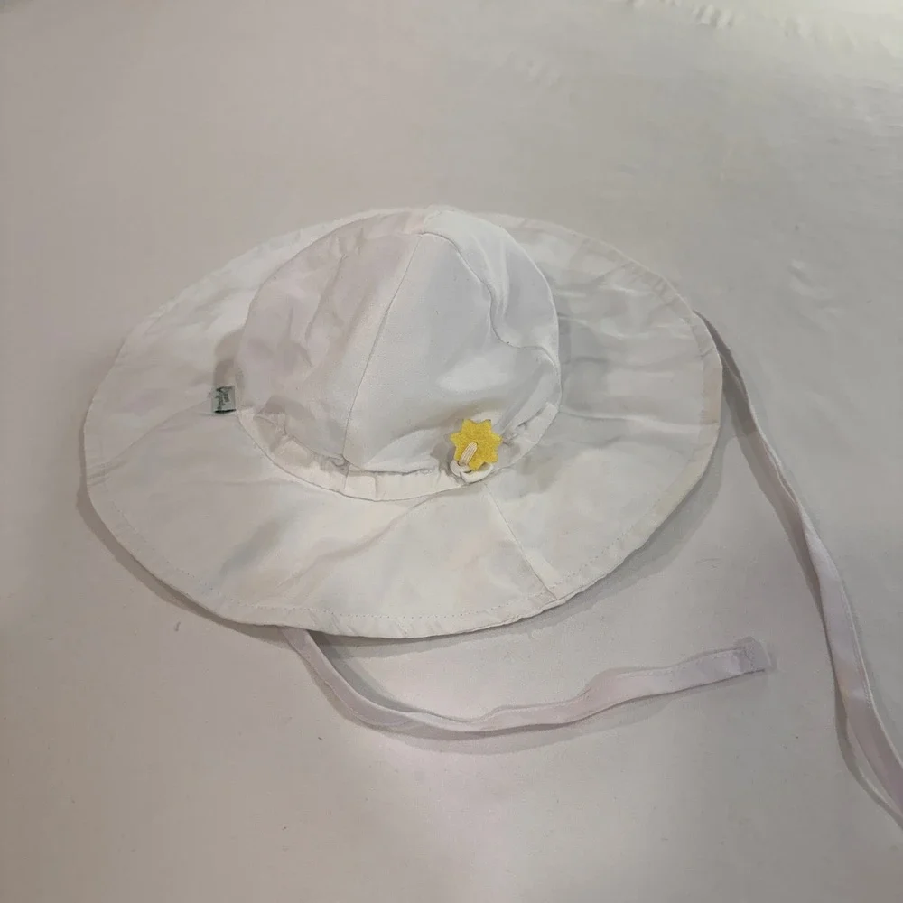 Green Sprouts Wide Brim Sun Hat Baby 9-18 Months White‎ Chin Strap | Core